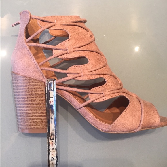 🌷 only 1 pair left! 🌷Blush open toe booties - Picture 3 of 3